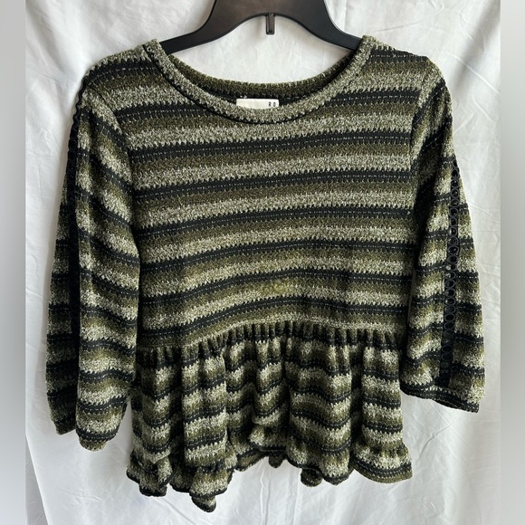 RO+DE Green & Black Peplum Sweater Long Sleeve w/ Lace details on Sleeves Size M - Picture 1 of 3